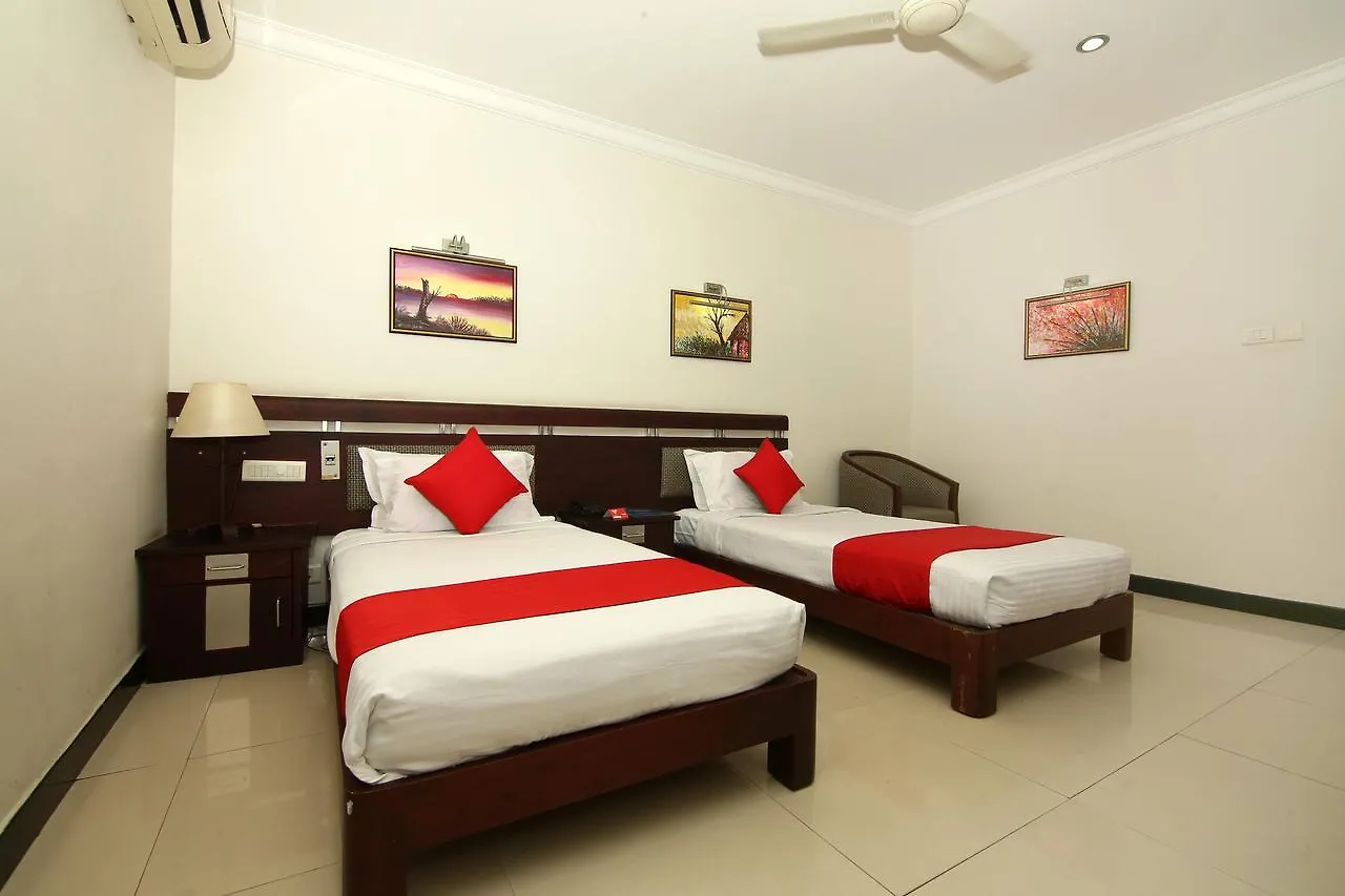 Oyo 8892 Kadambari Regency Otel Angamali