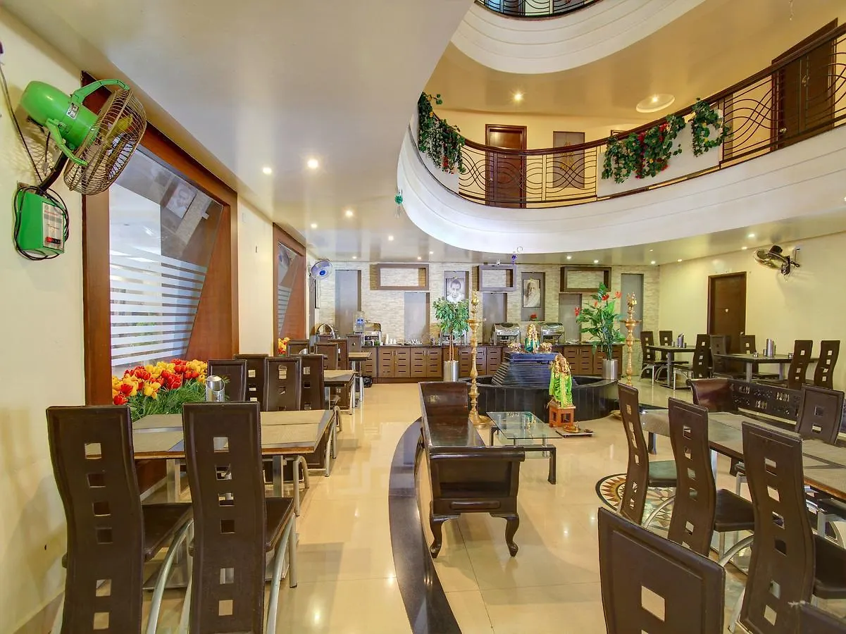 Oyo 8892 Kadambari Regency Otel Angamali