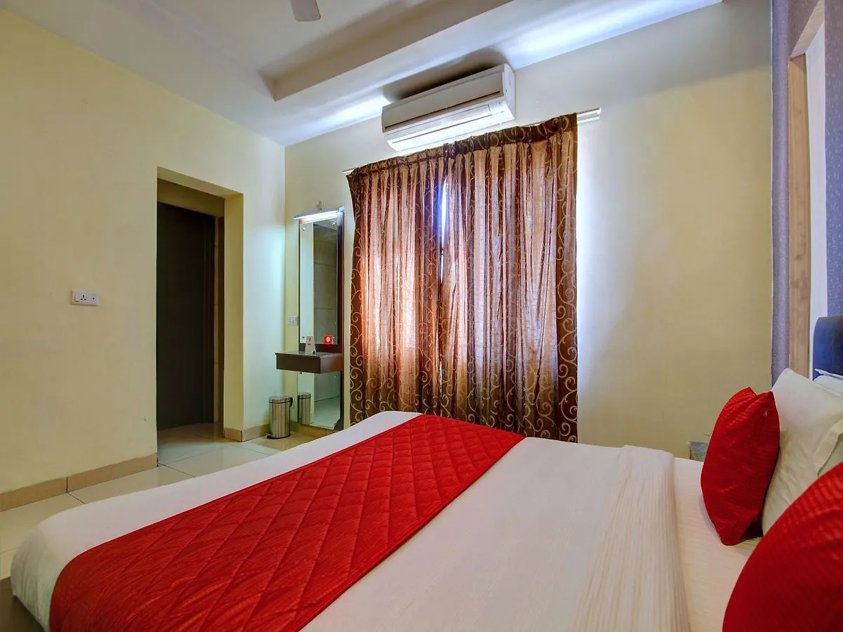 Oyo 8892 Kadambari Regency Otel Angamali
