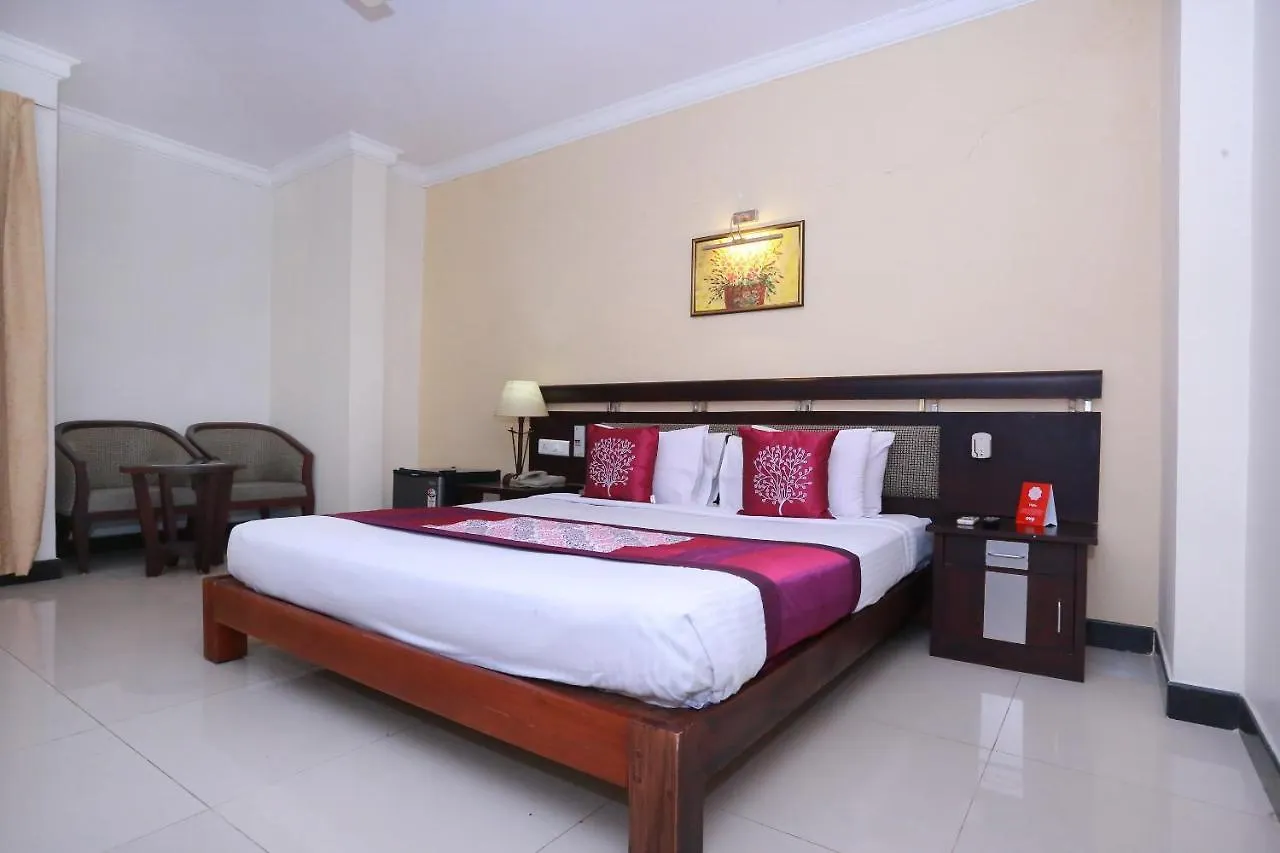 Oyo 8892 Kadambari Regency Otel Angamali 3*,  Hindistan