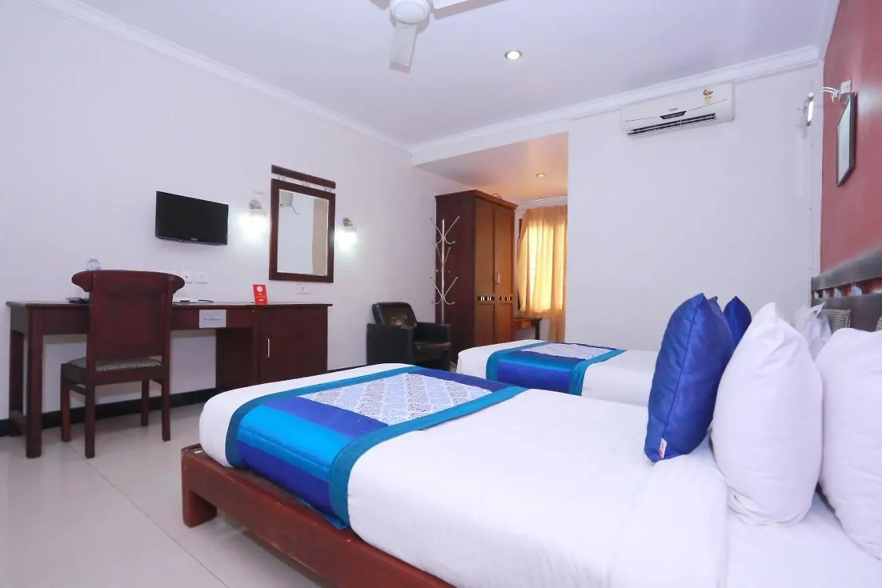 Oyo 8892 Kadambari Regency Otel Angamali