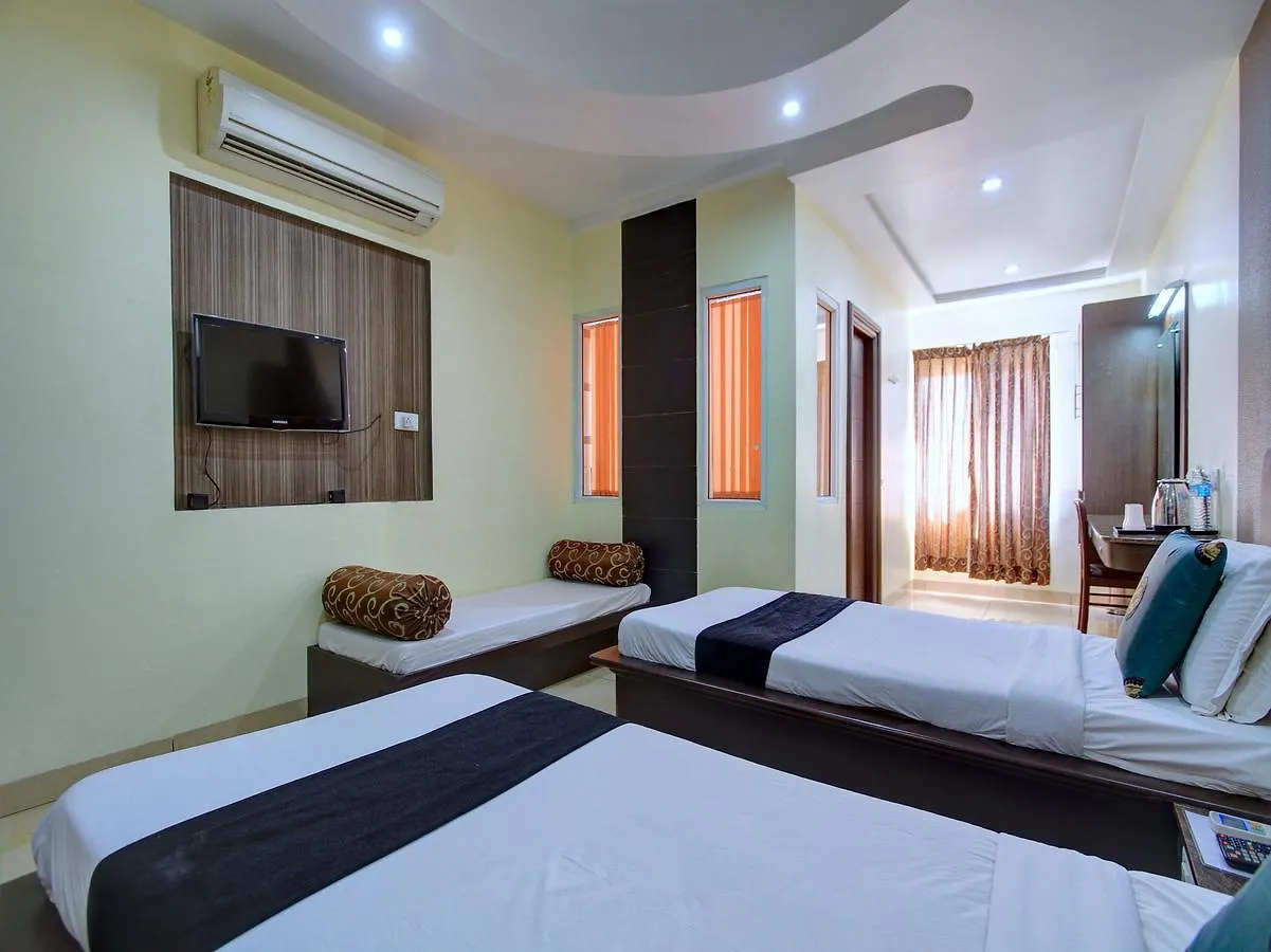 Oyo 8892 Kadambari Regency Hotel Angamali