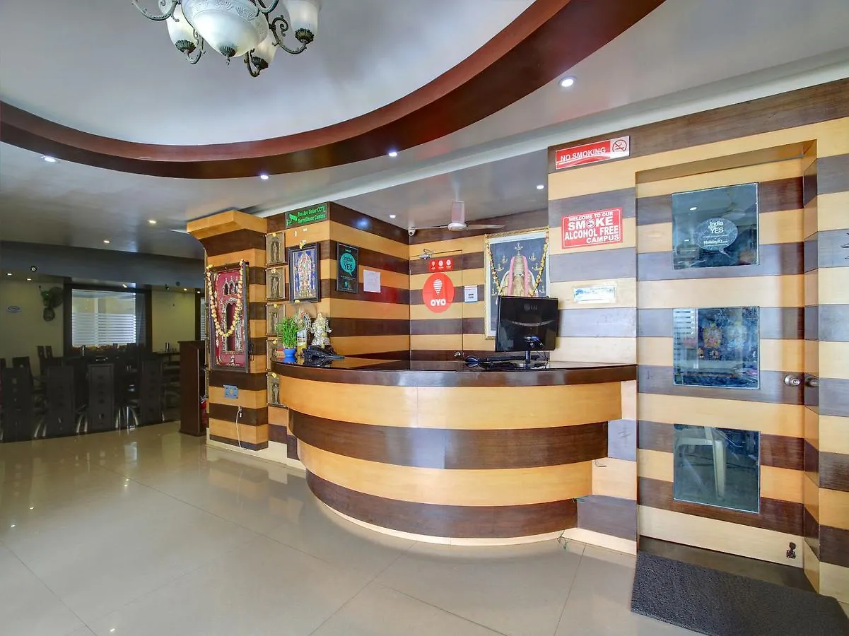 Oyo 8892 Kadambari Regency Hotel Angamali India