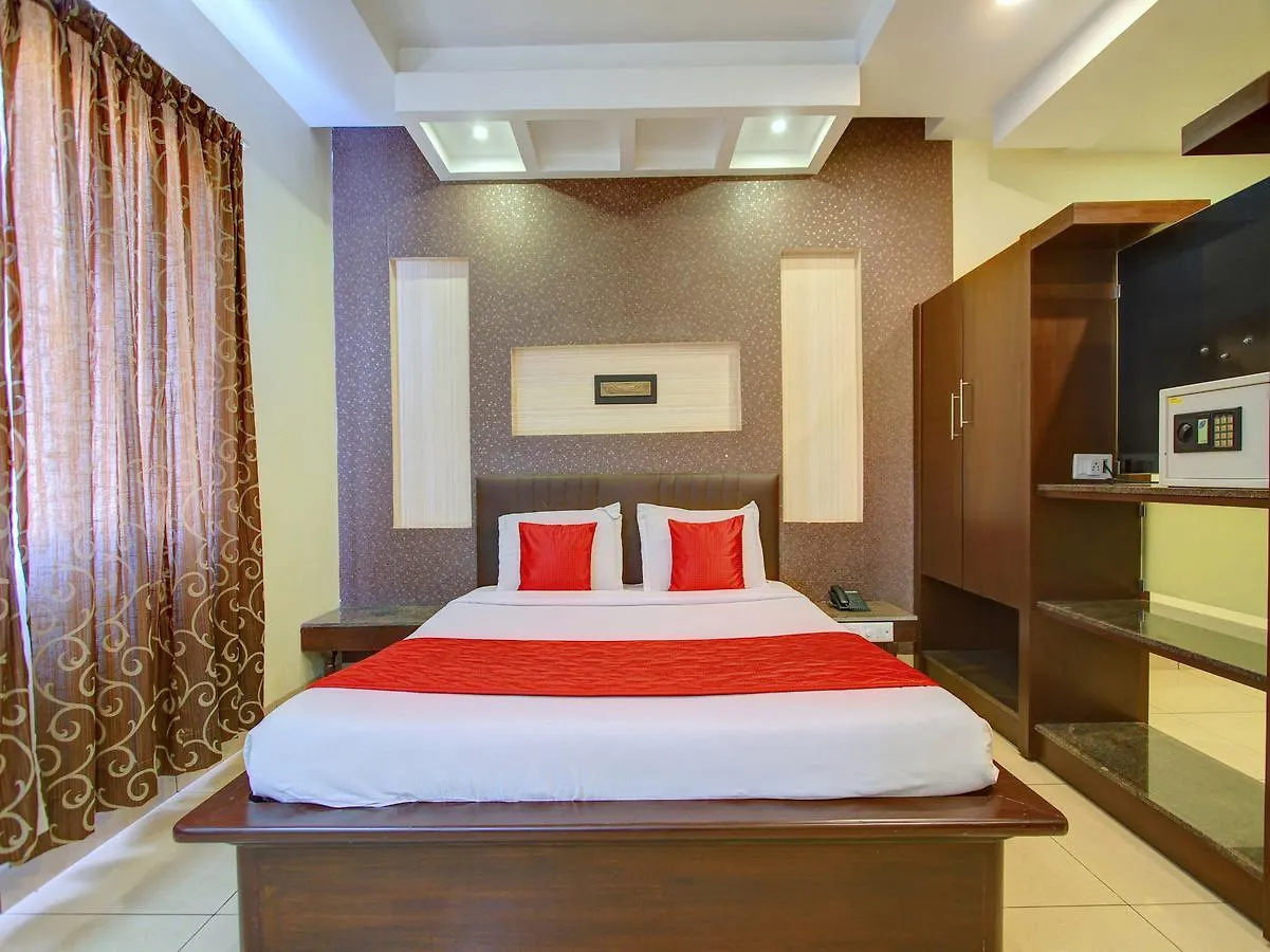 Oyo 8892 Kadambari Regency Hotel Angamali