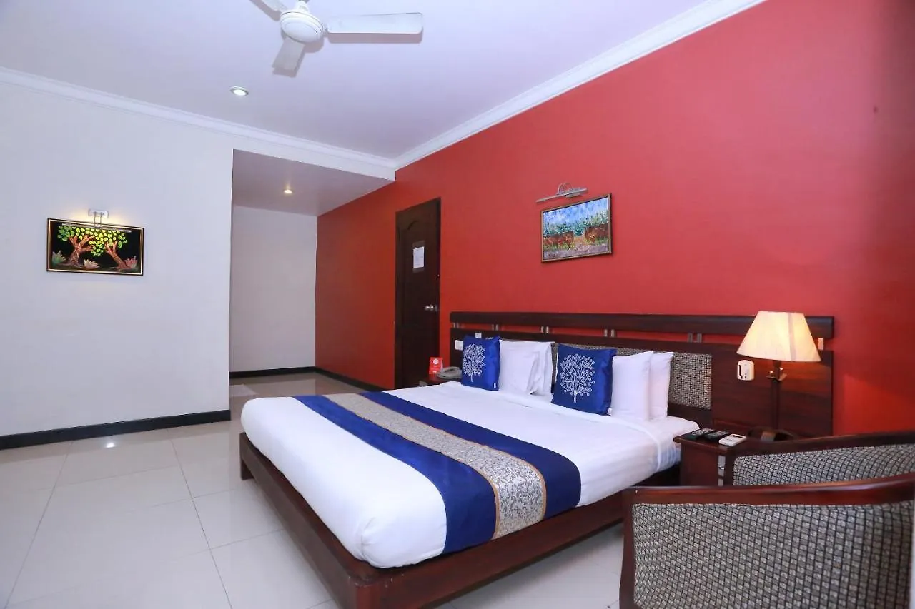 Oyo 8892 Kadambari Regency Hotel Angamali